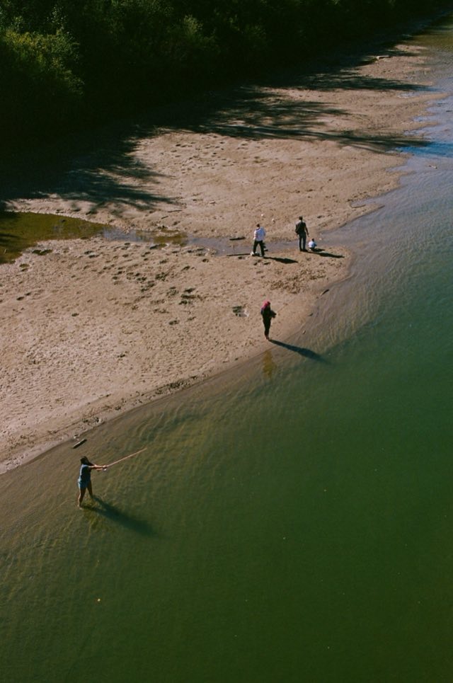Alberta, septiembre 2026, el valle del río, 35 mm